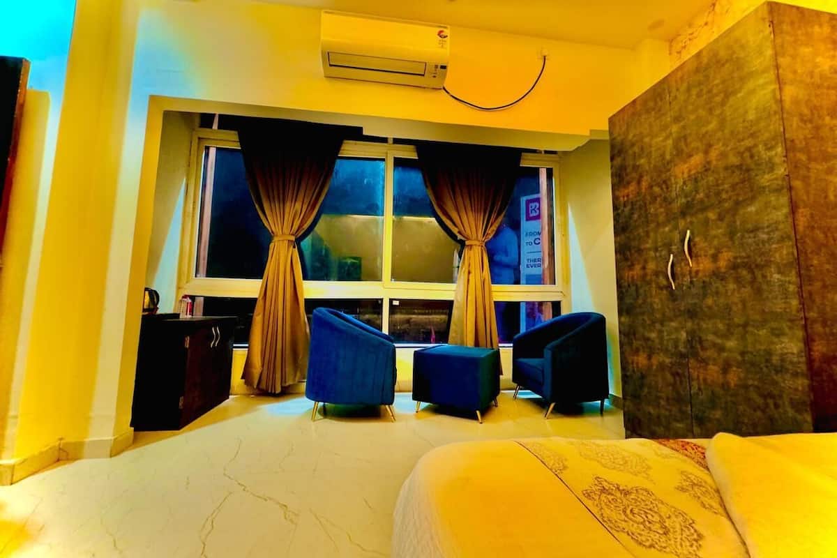 Superior Double Room, City View