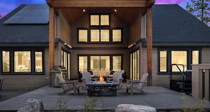 Suncadia's Premier 6BR Retreat! On the Course - Walk to the Winery!