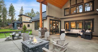 Suncadia's Premier 6BR Retreat! On the Course - Walk to the Winery!