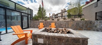 Wonderful 2 bedroom walk to main street in downtown