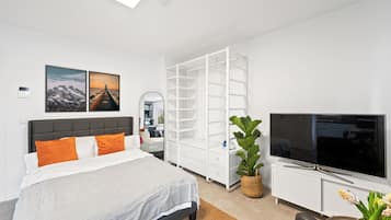 1 bedroom, iron/ironing board, free WiFi, bed sheets