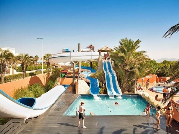 Pool - Mobile home with direct beach access (Canet-en-Roussillon)