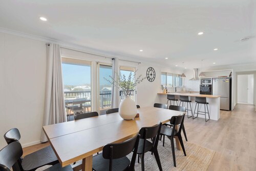 The Beach House 64 Neighbour Ave Goolwa Beach