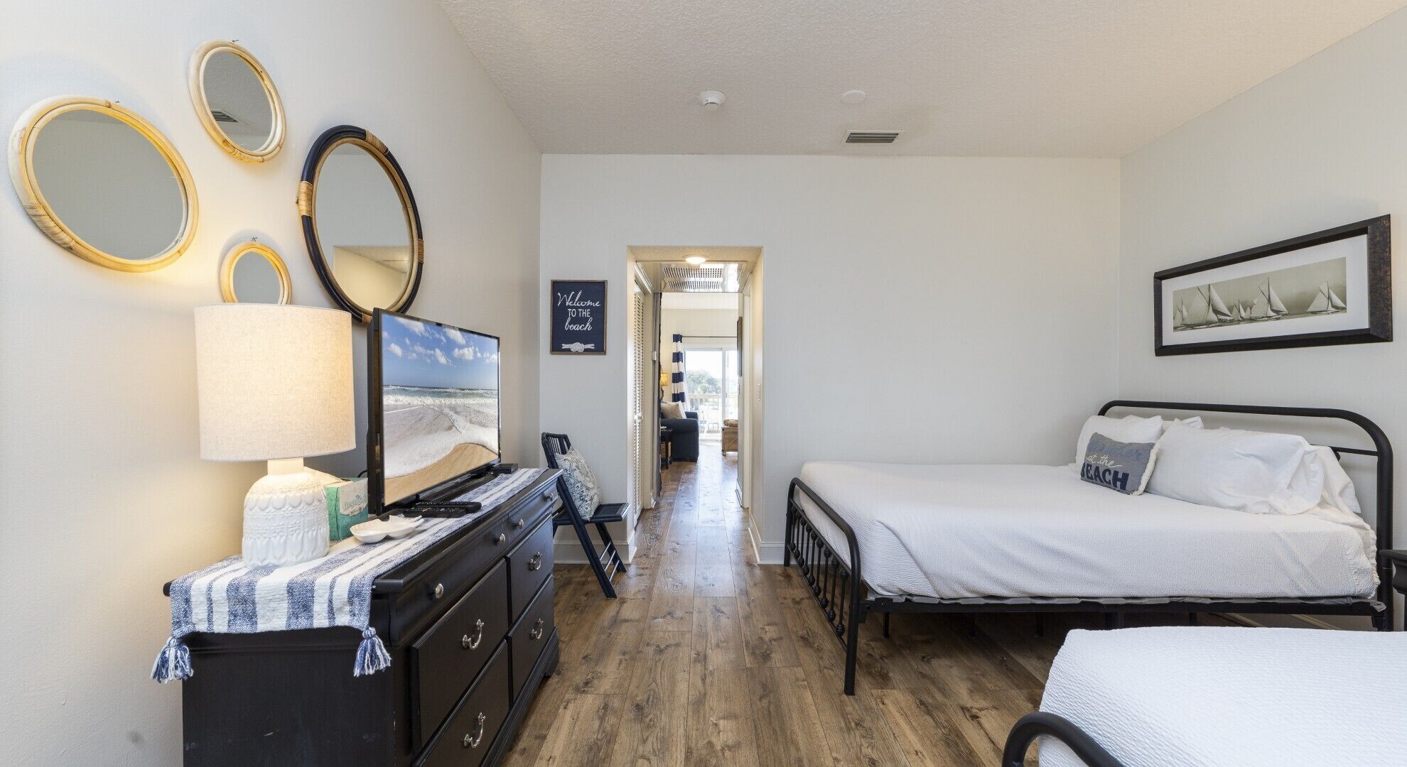 Free WiFi, bed sheets