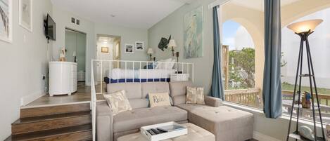 WiFi (無料)、ベッドシーツ