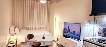 เรสซิเดนซ์ โฮเทล ลั่ว