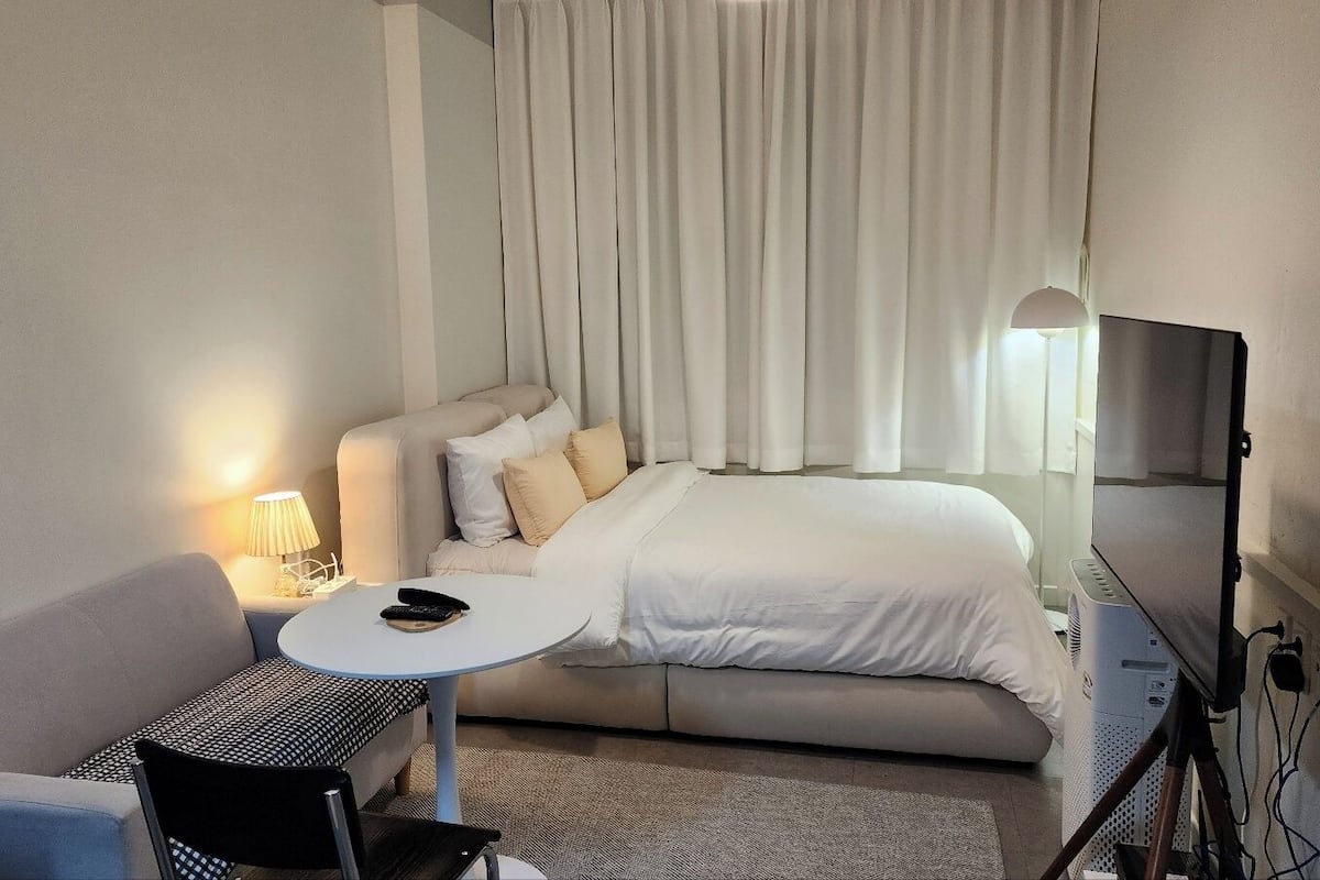 Signature-Zimmer (Luo Puppy) | Laptopgeeigneter Arbeitsplatz, kostenloses WLAN