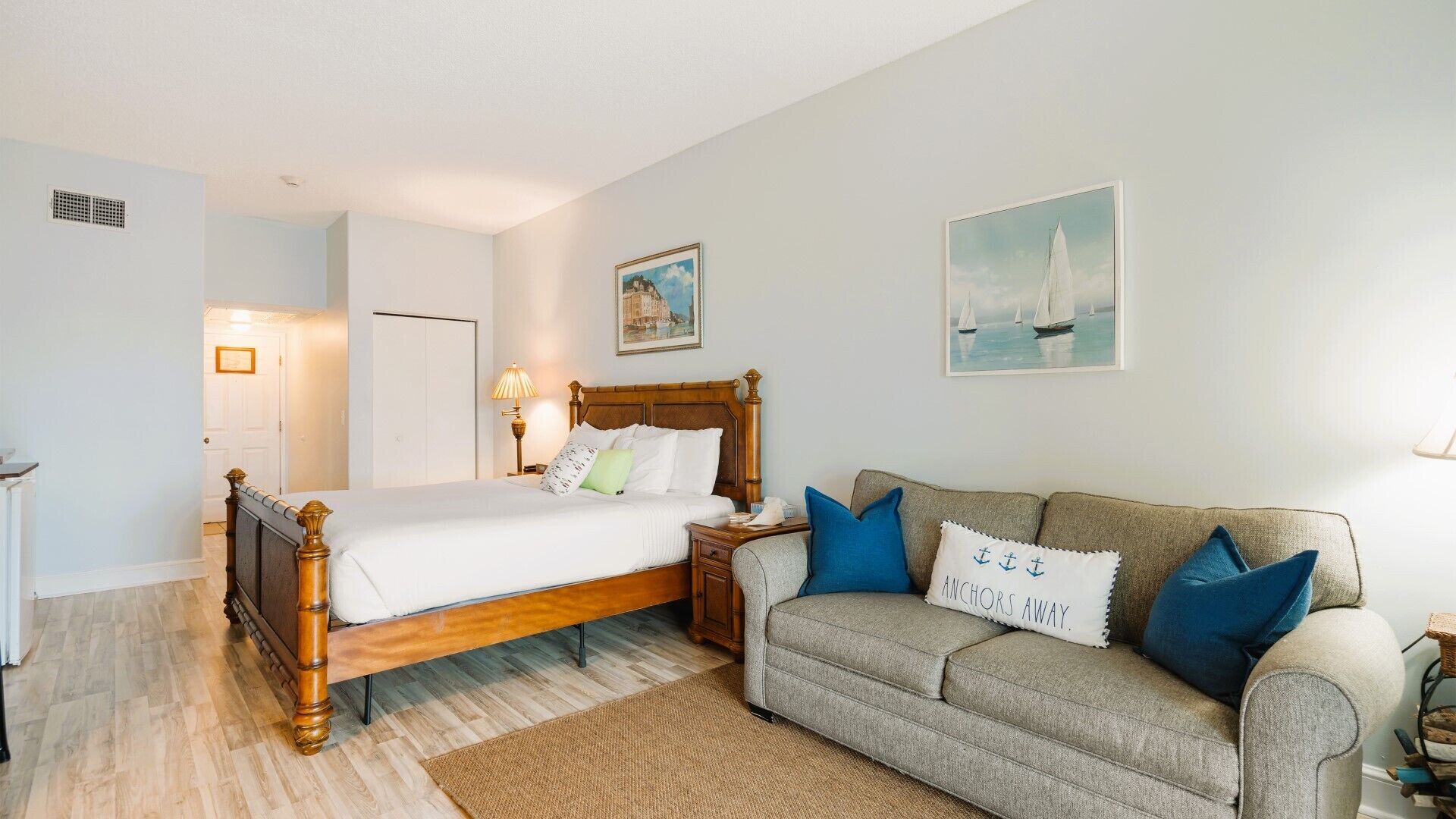 WiFi (free), bed sheets