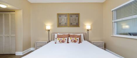 واي فاي مجانًا وملاءات أسرّة