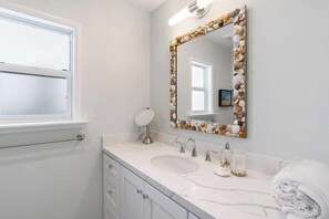 Shower, hair dryer, shampoo