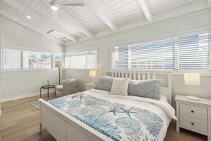 3 bedrooms, iron/ironing board, free WiFi, bed sheets - Bright & Renovated Just Steps from the Beach! 120 (Newport Beach)