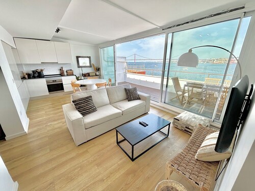 Apartment with 360° view of Lisbon