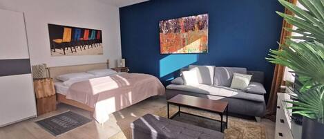 1 bedroom, individually decorated, individually furnished, desk