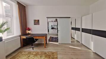 Appartement, uitzicht op binnenplaats | 1 slaapkamer, individueel gedecoreerd, individueel gemeubileerd