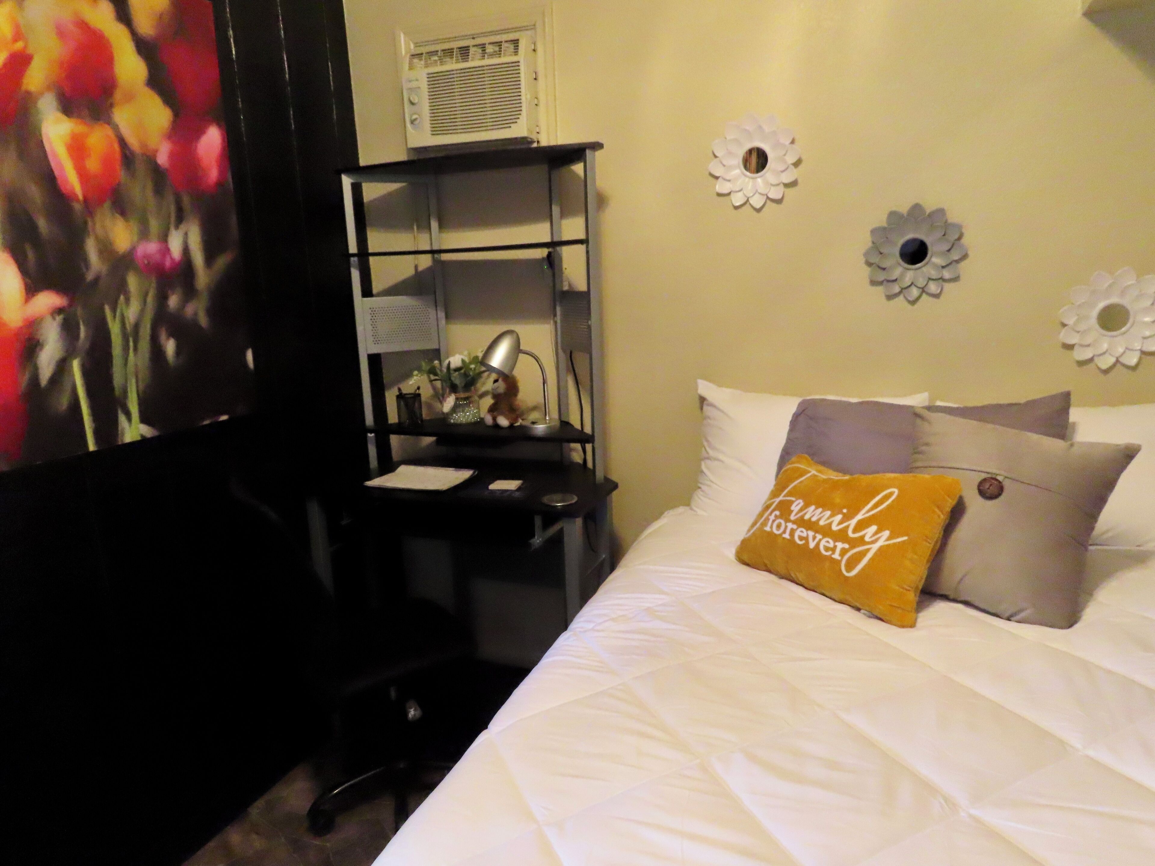 1 dormitorio, escritorio, tabla de planchar con plancha y wifi gratis