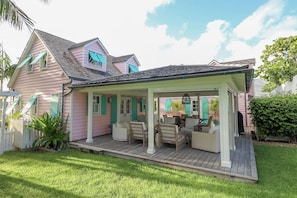 Exterior - Hummingbird Cottages-An Oceanfront Retreat Located in Hope Town (Hope Town)
