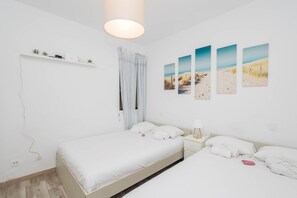 3 bedrooms, iron/ironing board, free WiFi