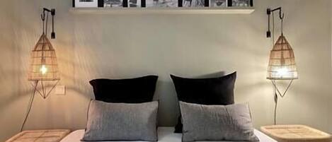 4 chambres, fer et planche à repasser, Wi-Fi, draps fournis