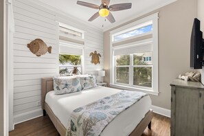 5 bedrooms, desk, iron/ironing board, free WiFi