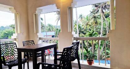 Luxurious 2 king bed BnB 1