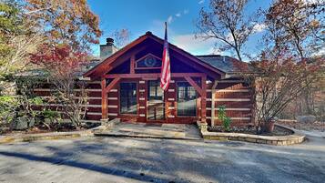 Studio (3 Bedrooms) | Property amenity