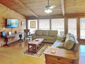 开间 (3 Bedrooms) | 其他