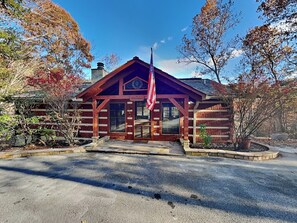 Studio (3 Bedrooms) | Property amenity - Alexander's Lookout by Jackson Mountain Rentals (Gatlinburg)