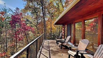 Studio (3 Bedrooms) | Property amenity