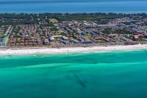 Una playa cerca