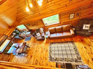 TV connectée, cheminée, lecteur de DVD