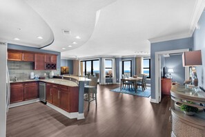 Interior - đWinter Snowbird Deal! JanâFeb~Crab Island & Gulf Views~3BR Emerald Grande W625 (Destin)