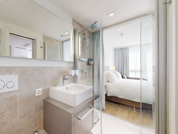 Comfort Studio, Canal View | Bathroom