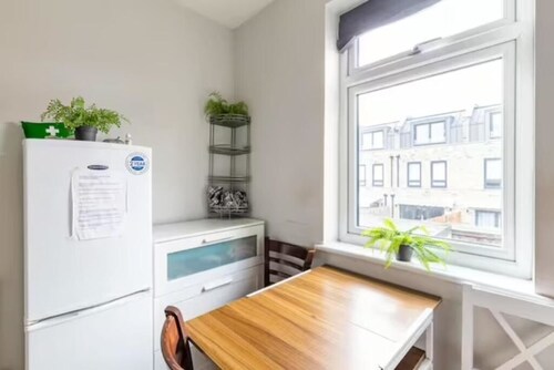 comfystay-london : Double Room with Extra Bed
