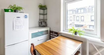 comfystay-london : Double Room with Extra Bed