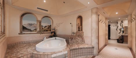 Sauna, bain Ă remous, hammam