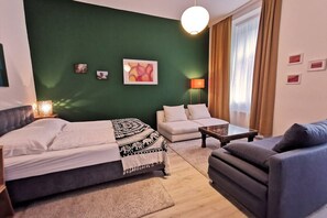 1 bedroom, individually decorated, individually furnished - Green Palm (Vienna)