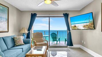 Condo, Multiple Beds (Regency Towers 1212) | Living area