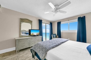 Condo, Multiple Beds (Regency Towers 1212)