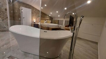 Caja de seguridad en la habitación y escritorio 