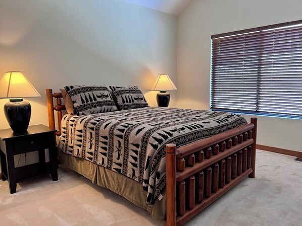 3 chambres, bureau, Wi-Fi gratuit, draps fournis