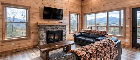 Studio (2 Bedrooms) | Front of property