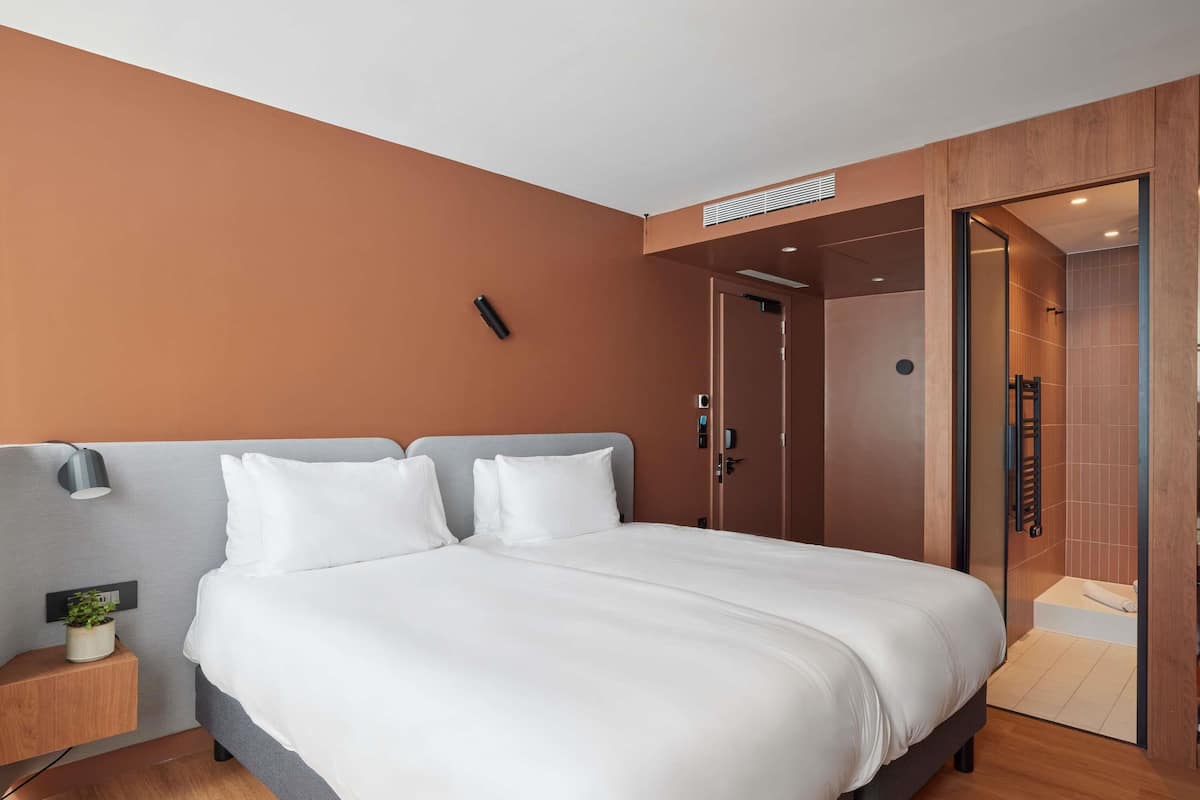 公寓, 4 間臥室 (2 Twin Beds) | 1 間臥室、客房內保險箱、遮光布/窗簾、隔音
