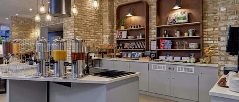 Daily English breakfast (GBP 17.5 per person)