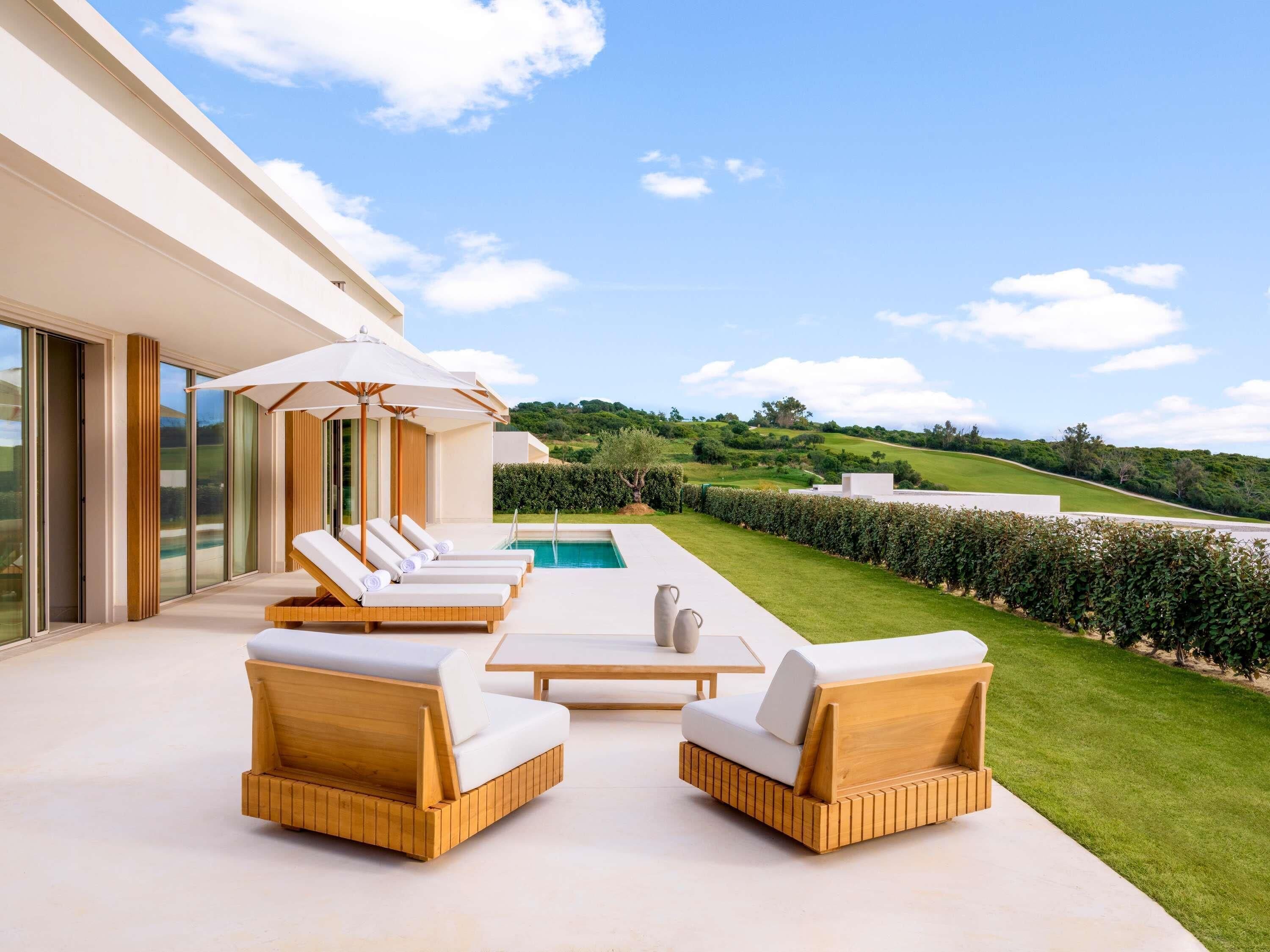 Sábanas de algodón egipcio, ropa de cama de alta calidad y minibar 