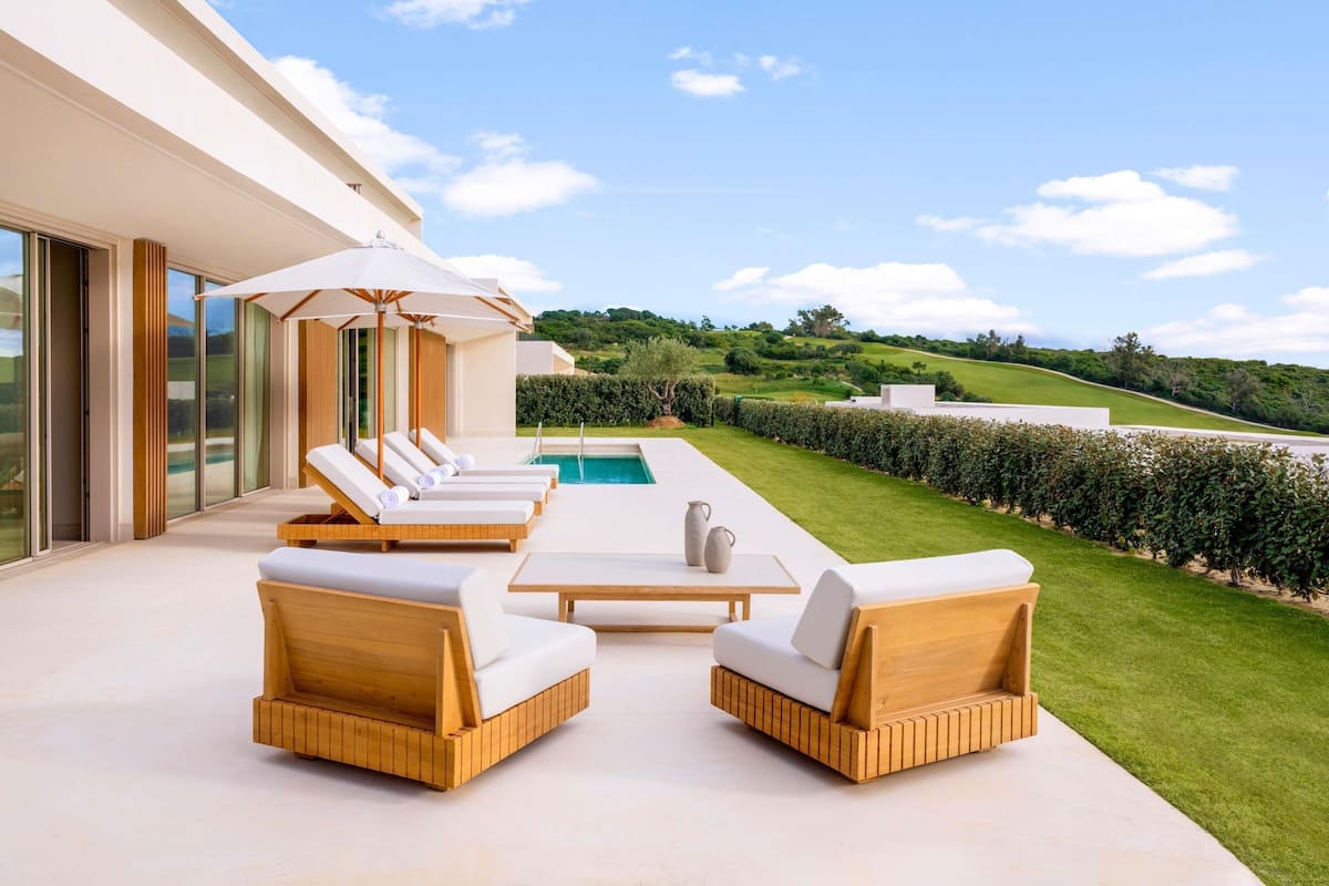 Sábanas de algodón egipcio, ropa de cama de alta calidad y minibar