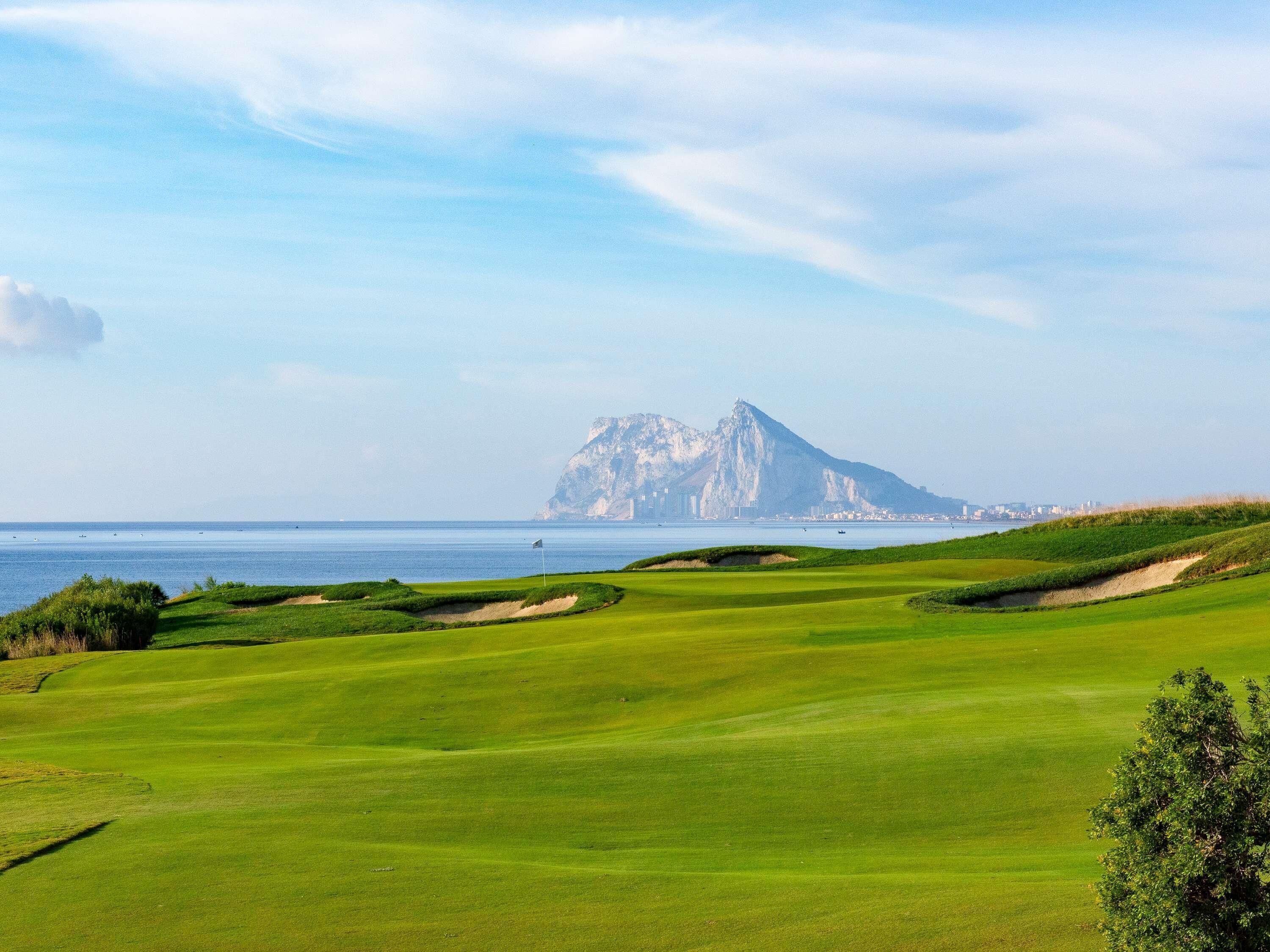 Sengetøy i egyptisk bomull, sengetøy av topp kvalitet og minibar