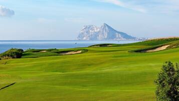 Sengetøy i egyptisk bomull, sengetøy av topp kvalitet og minibar