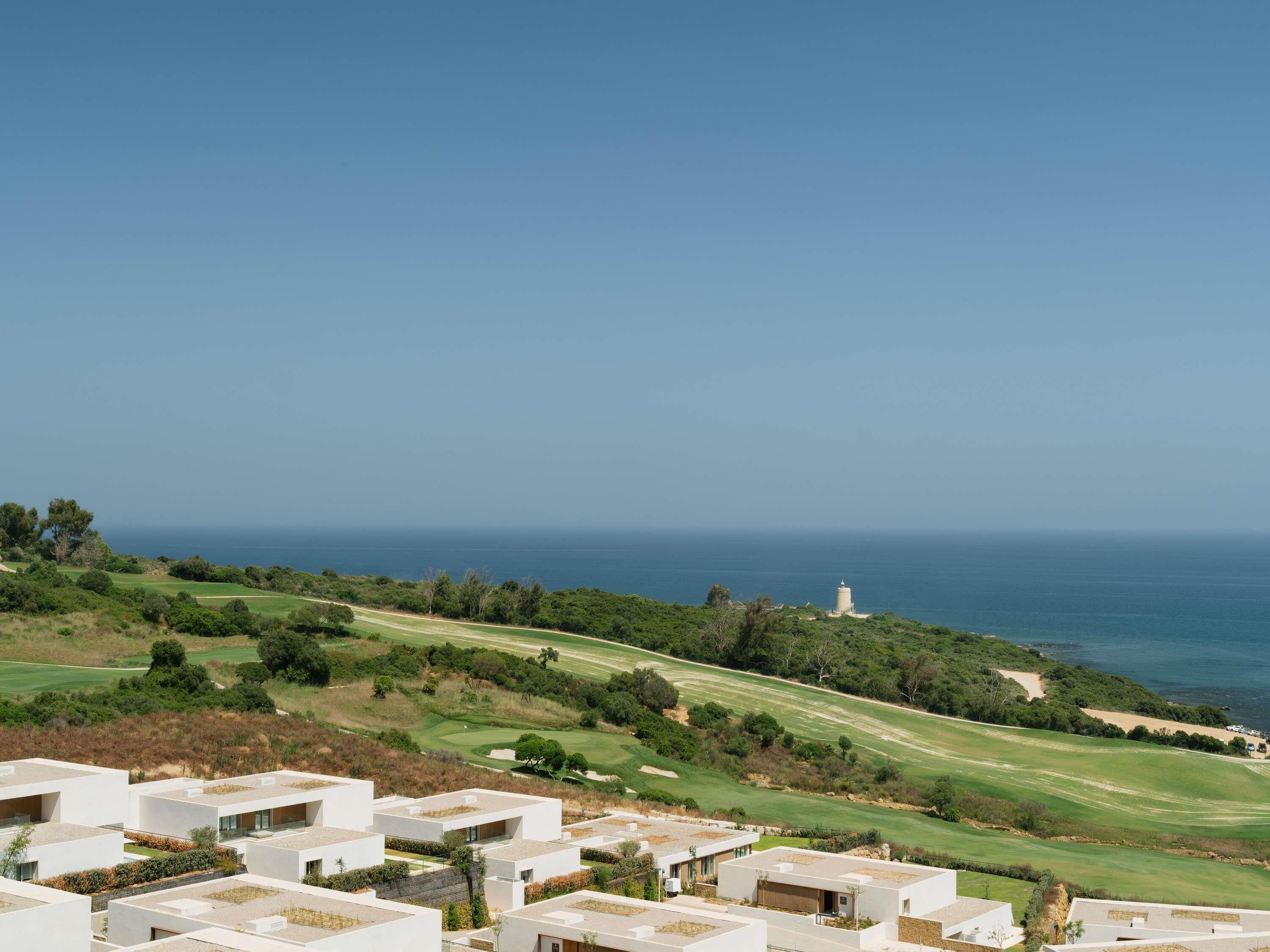 Levante 4 Bedroom Villa 4 King, Sea and Golf Views, 2 Private Pools | Egyptian cotton sheets, premium bedding, pillowtop beds, minibar