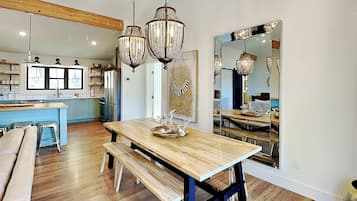 Nhà (3 Bedrooms) | Tiện nghi, dịch vụ nơi lưu trú