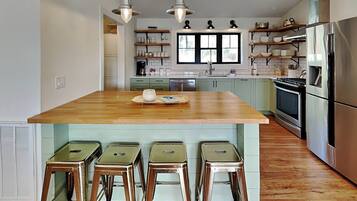 House (3 Bedrooms) | Property amenity